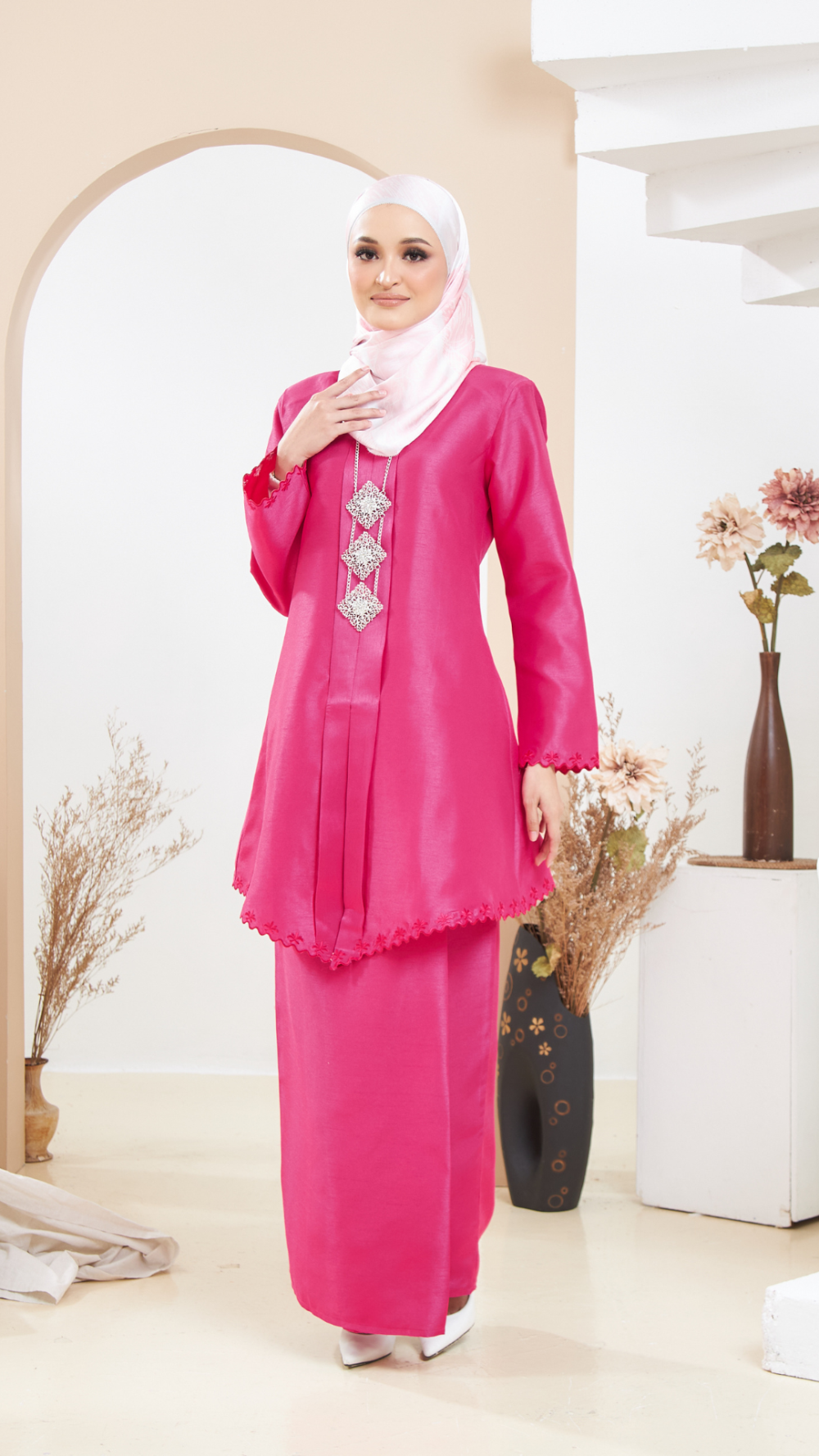 Arabella - Kebaya Sulam - Fushia - Image 2