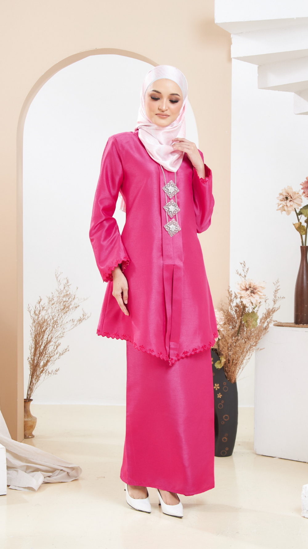 Arabella - Kebaya Sulam - Fushia - Image 3