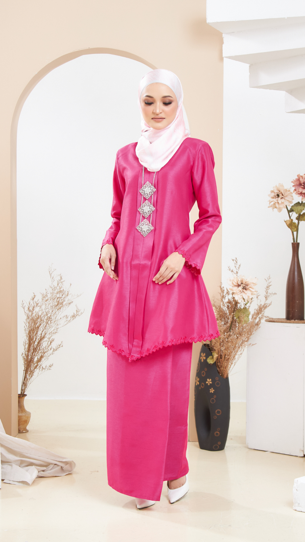 Arabella - Kebaya Sulam - Fushia - Image 5