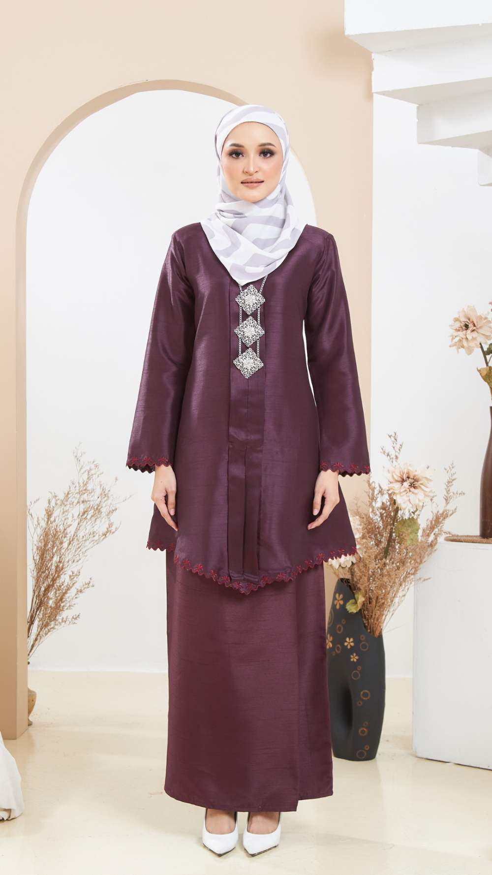 Arabella - Kebaya Sulam - Dark Purple