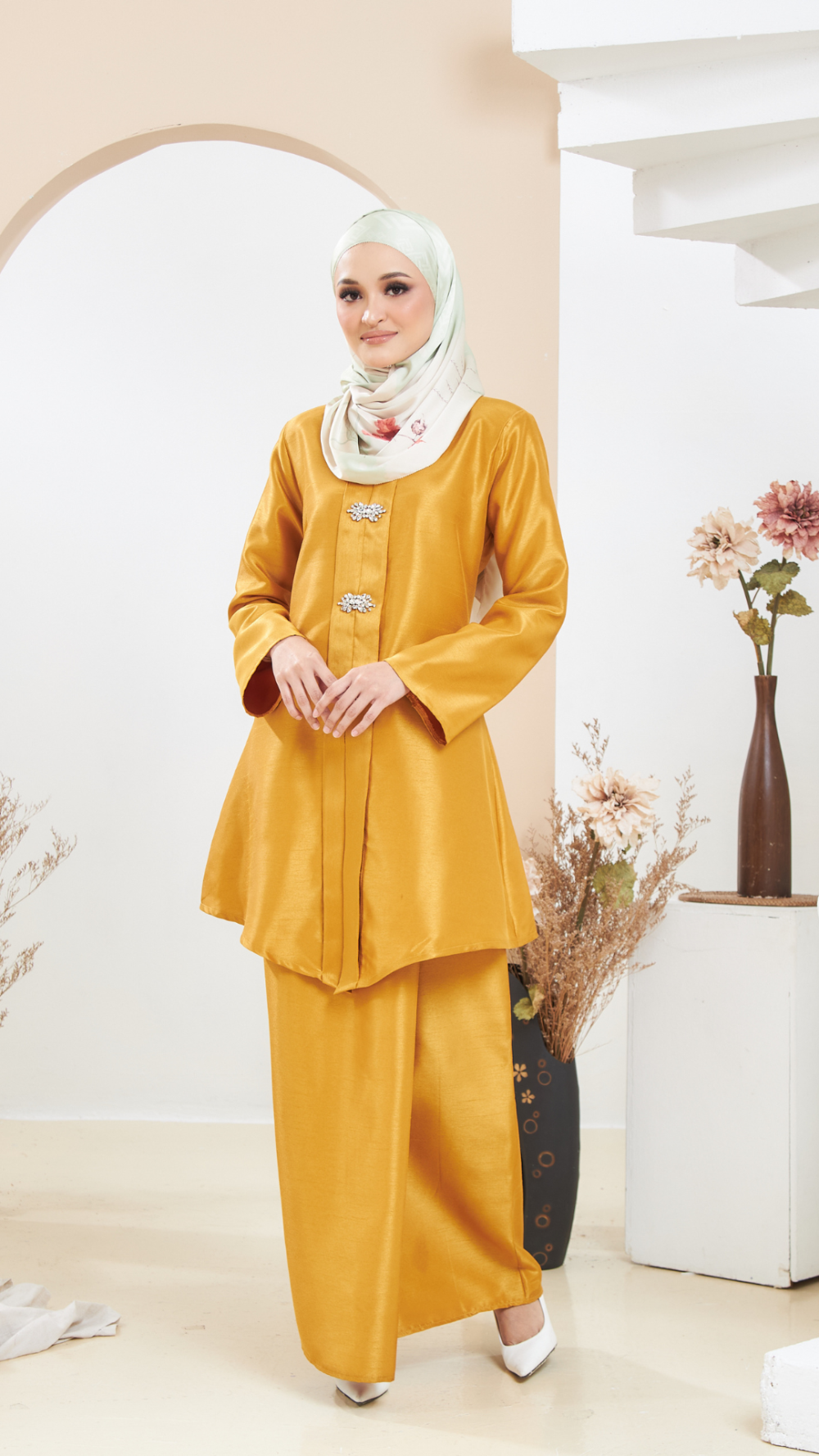 Arabella - Kebaya Manik - Gold - Image 5