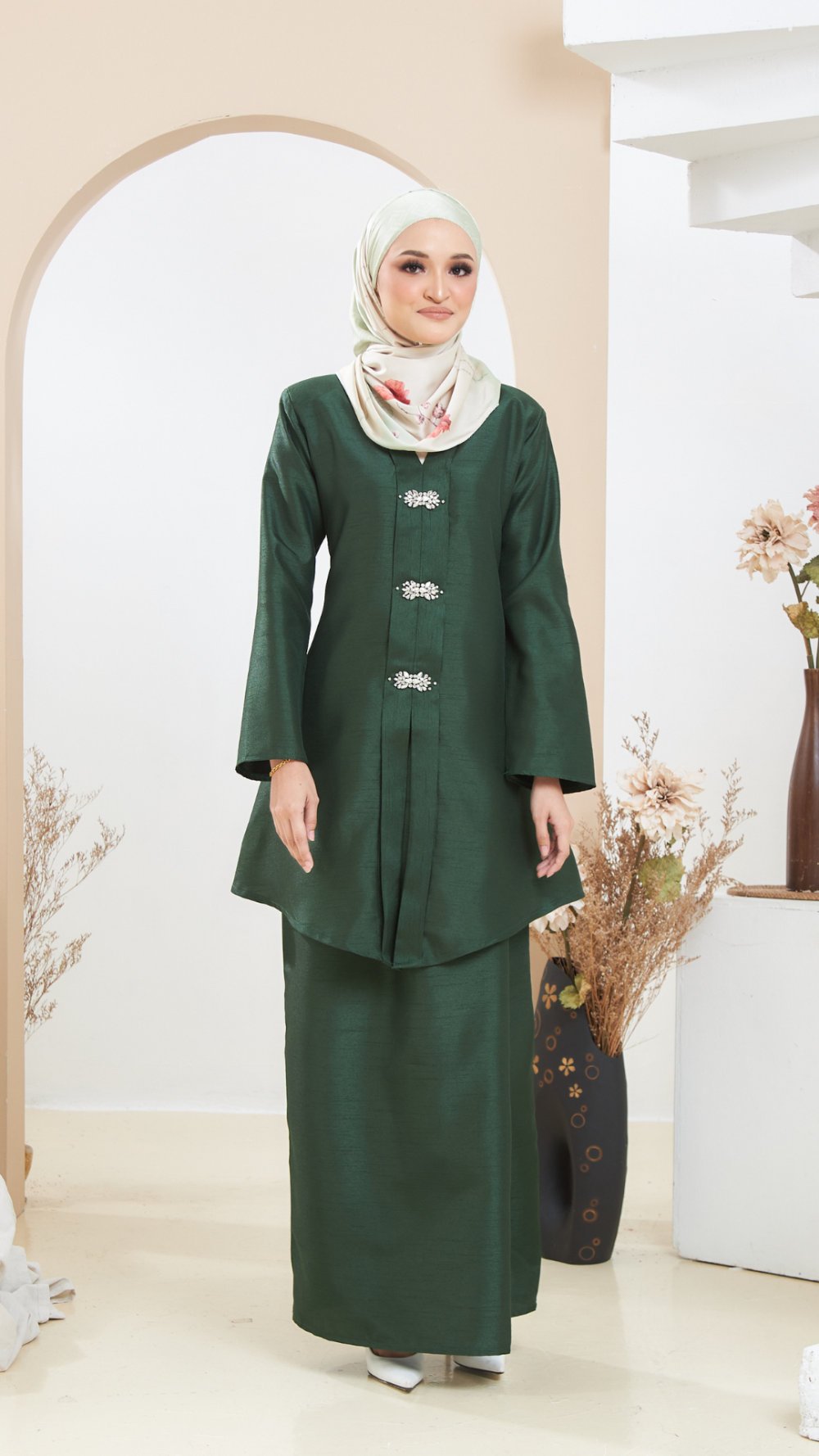 Arabella - Kebaya Manik - Emerald Green - Image 4