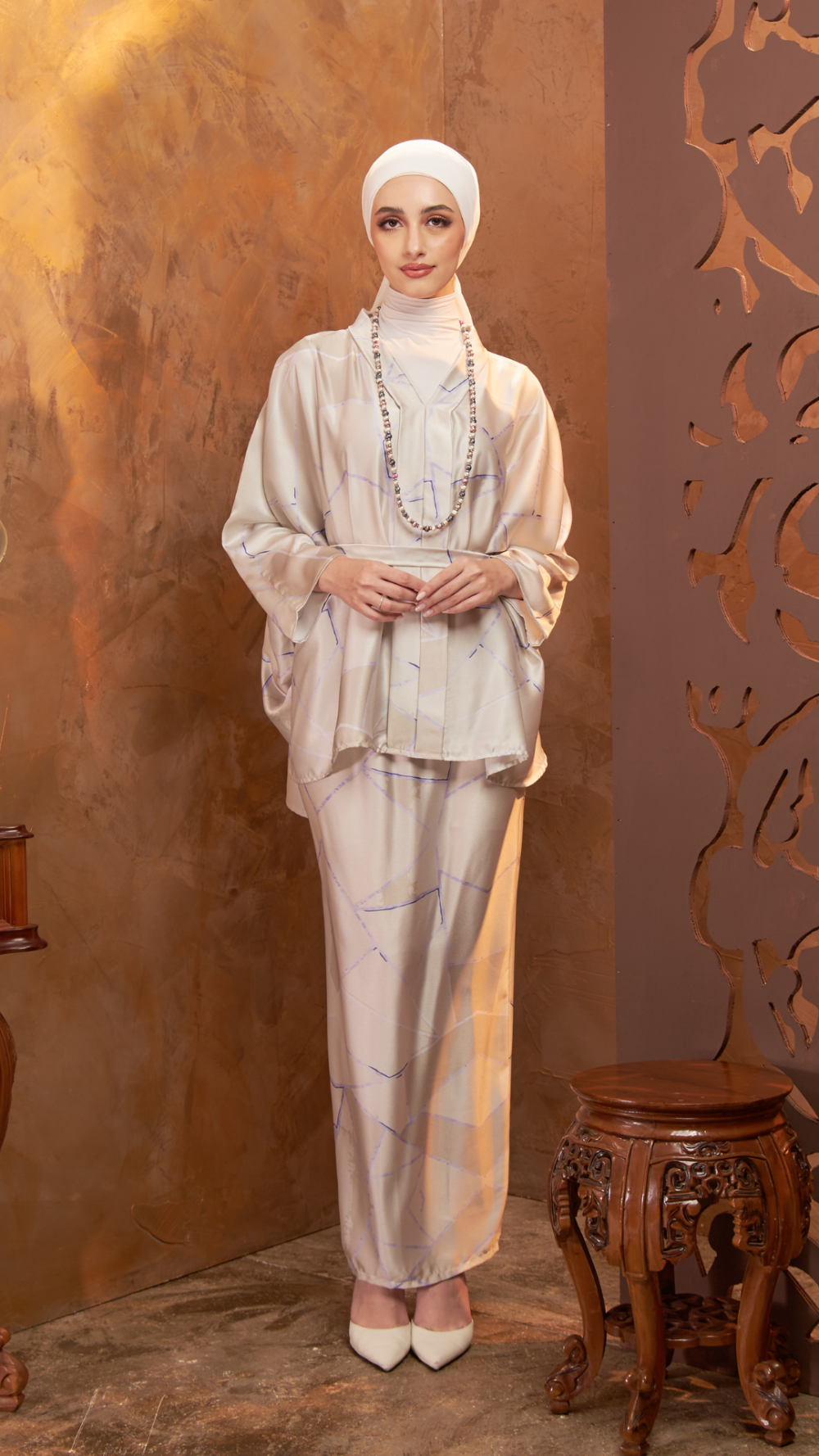 Melodi Abstract- Kebaya Kaftan ( Kain Pleated Satin ) - Cream