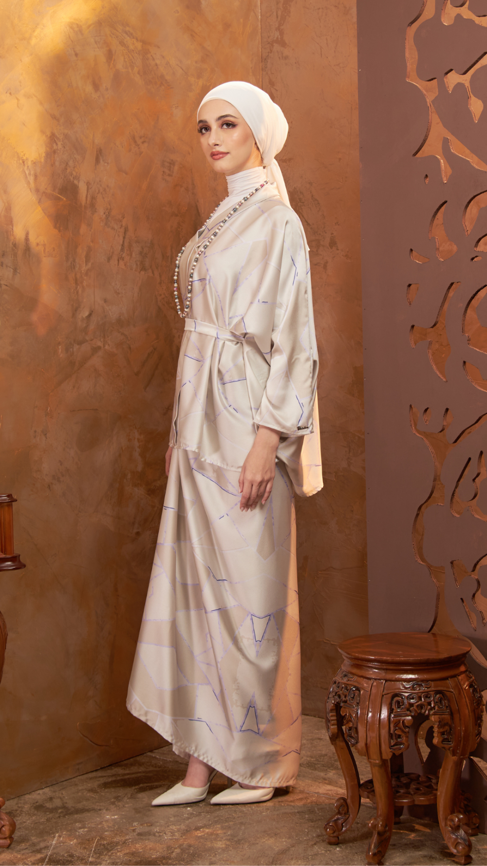 Melodi Abstract- Kebaya Kaftan ( Kain Pario ) - Cream - Image 3