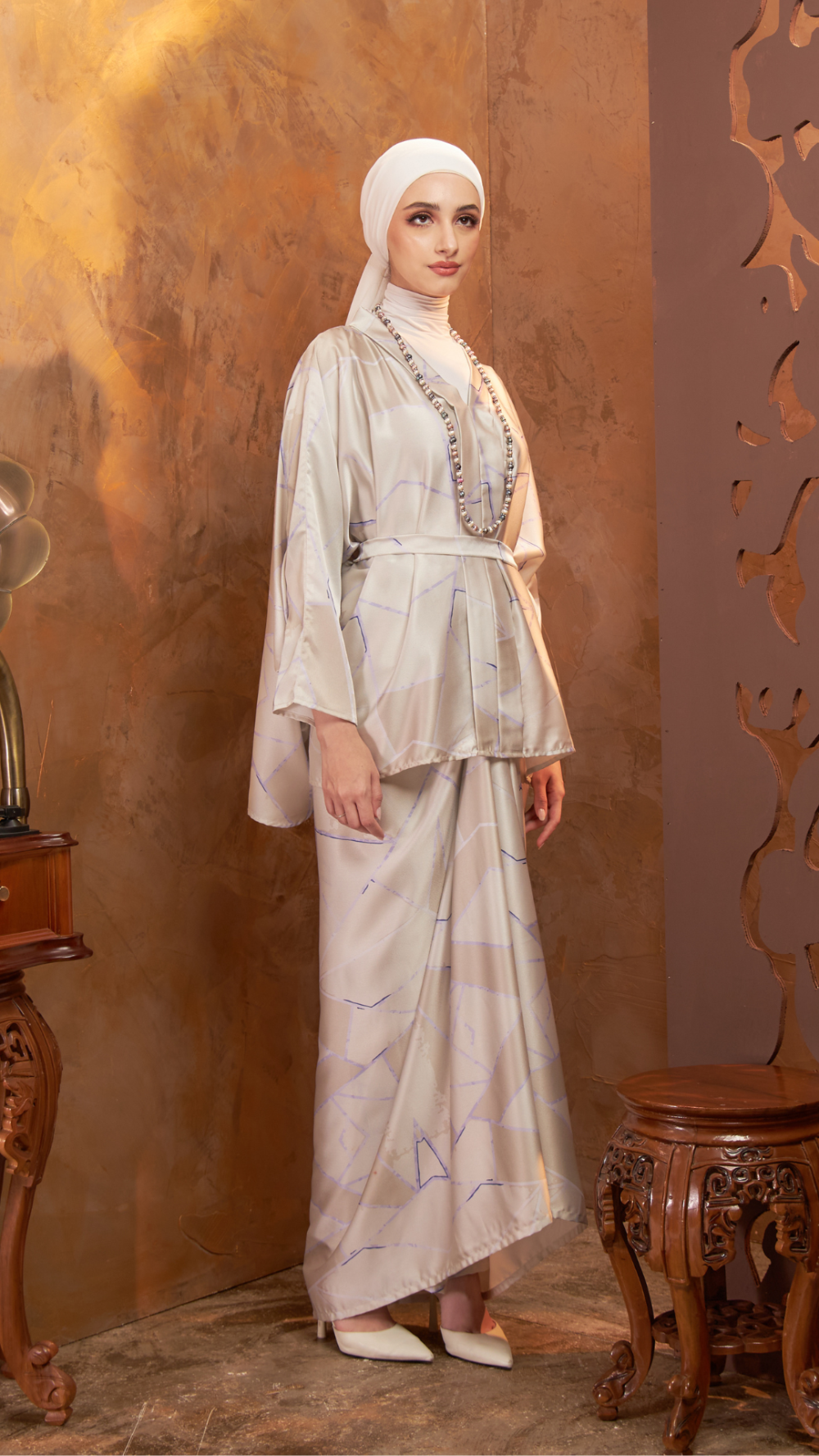 Melodi Abstract- Kebaya Kaftan ( Kain Pario ) - Cream - Image 4