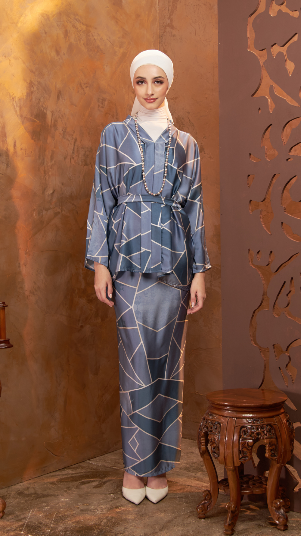 Melodi Abstract- Kebaya Kaftan ( Kain Pleated Satin ) - Blue White