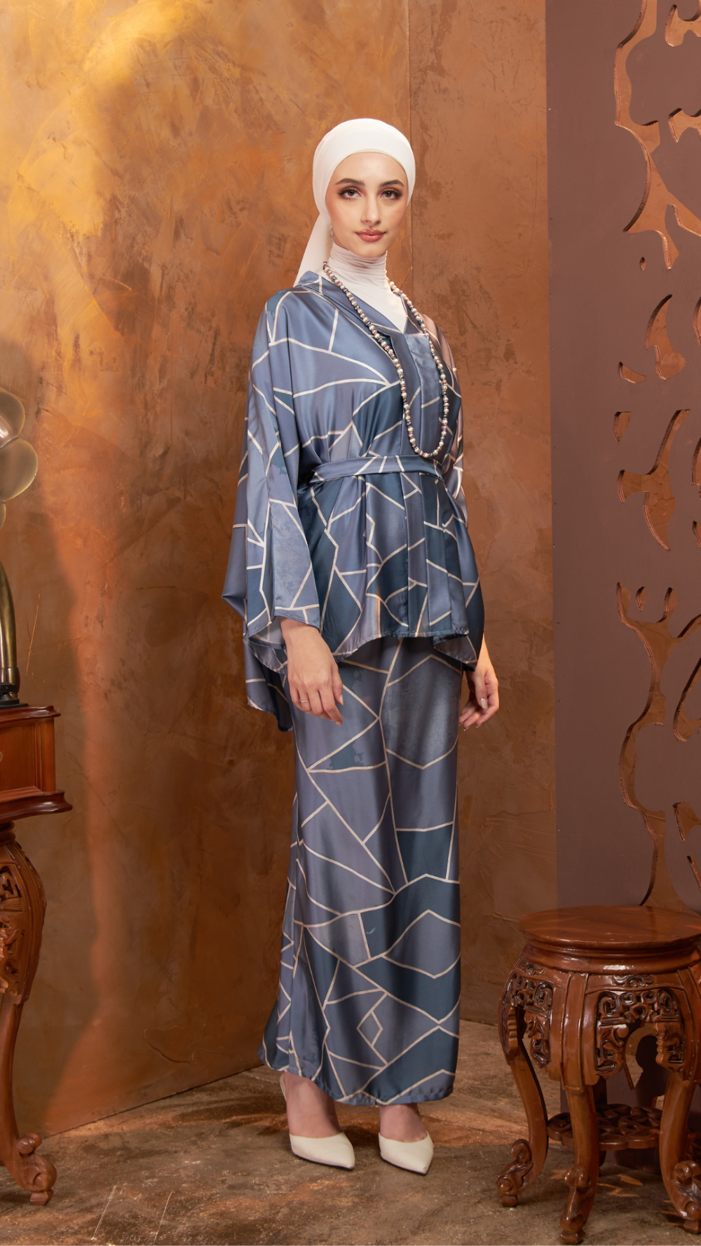 Melodi Abstract- Kebaya Kaftan ( Kain Pleated Satin ) - Blue White - Image 3