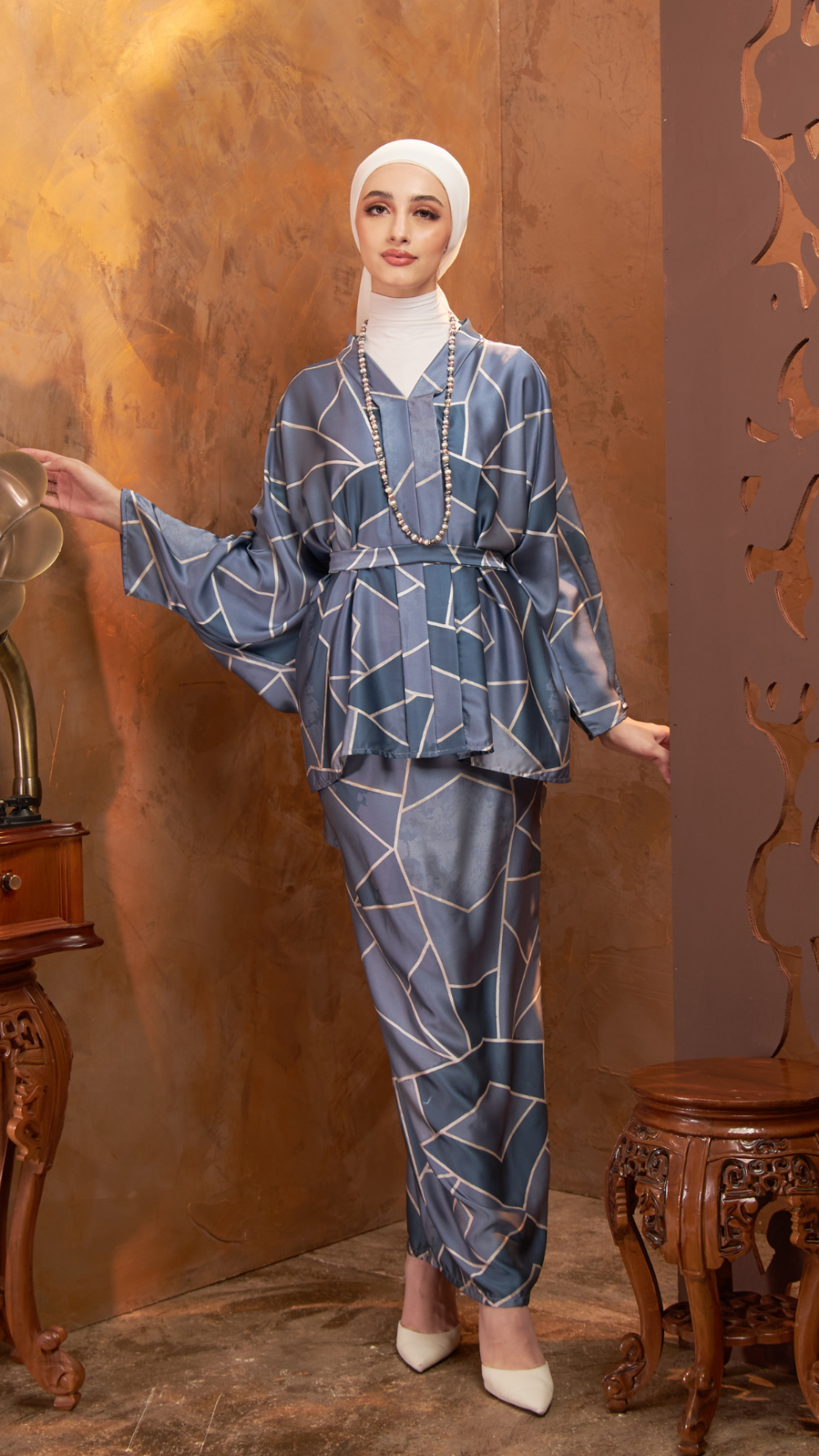 Melodi Abstract- Kebaya Kaftan ( Kain Pleated Satin ) - Blue White - Image 4