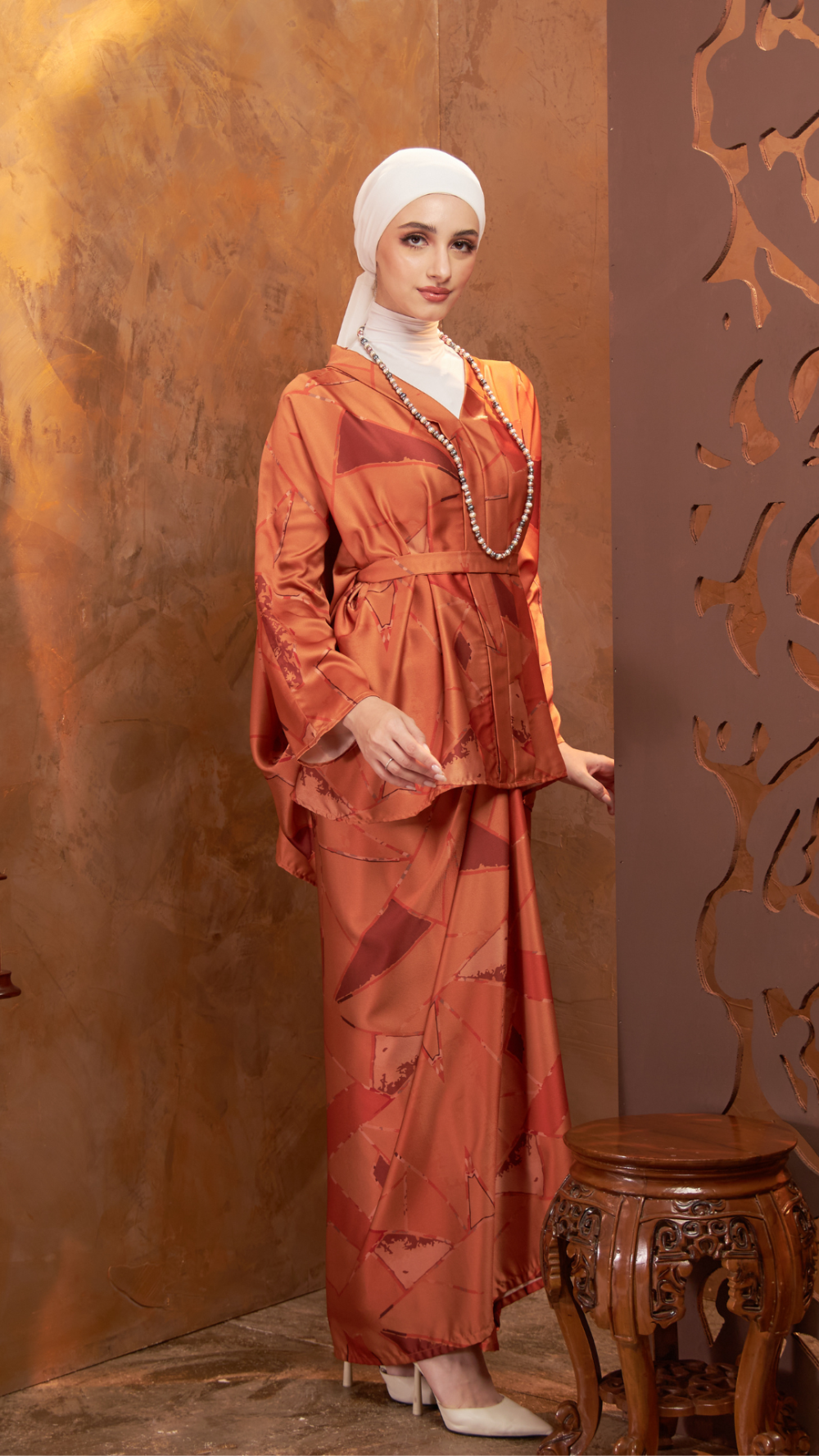 Melodi Abstract - Kebaya Kaftan ( Kain Pario ) - Orange Brick - Image 4