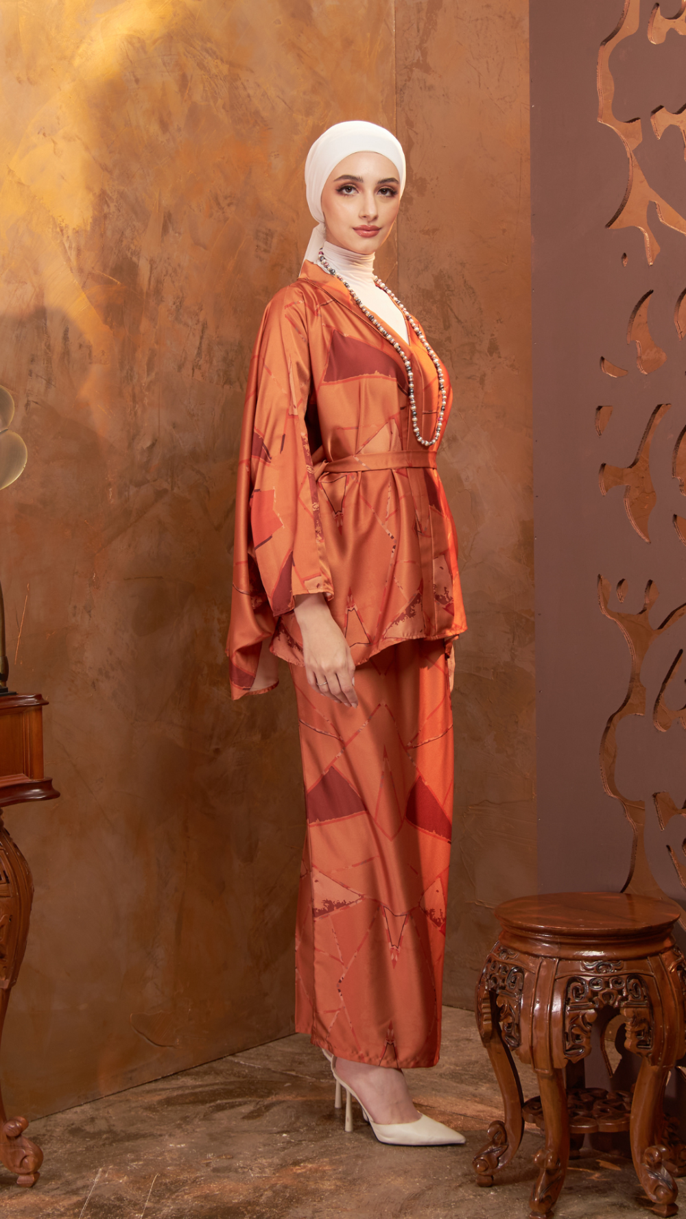 Melodi Abstract - Kebaya Kaftan ( Kain Pleated Satin ) - Orange Brick - Image 3