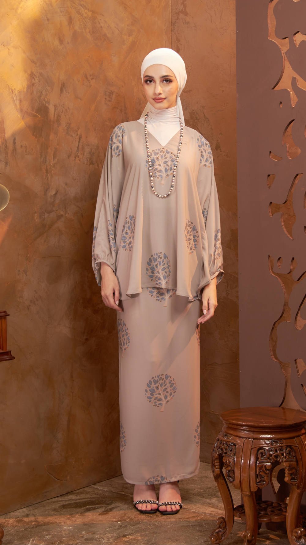 Melodi Flora - Kurung Kaftan ( Kain Pleated Chiffon ) - Blue