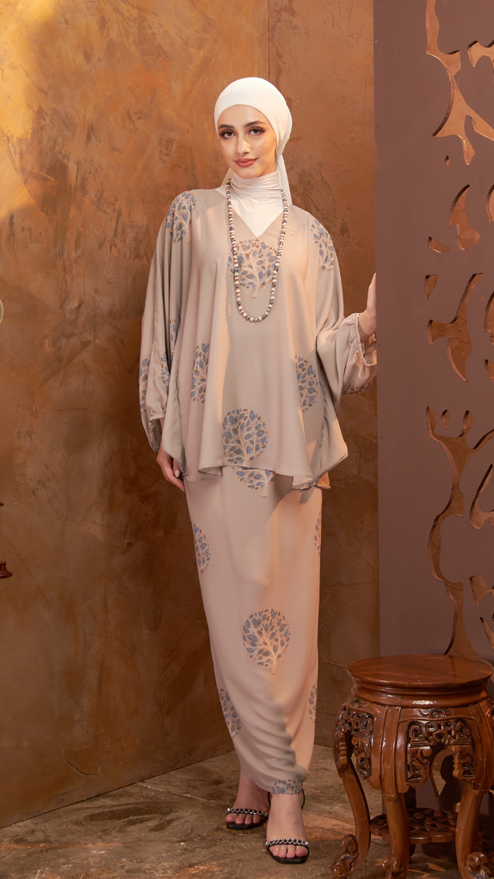 Melodi Flora - Kurung Kaftan ( Kain Pleated Chiffon ) - Blue - Image 4