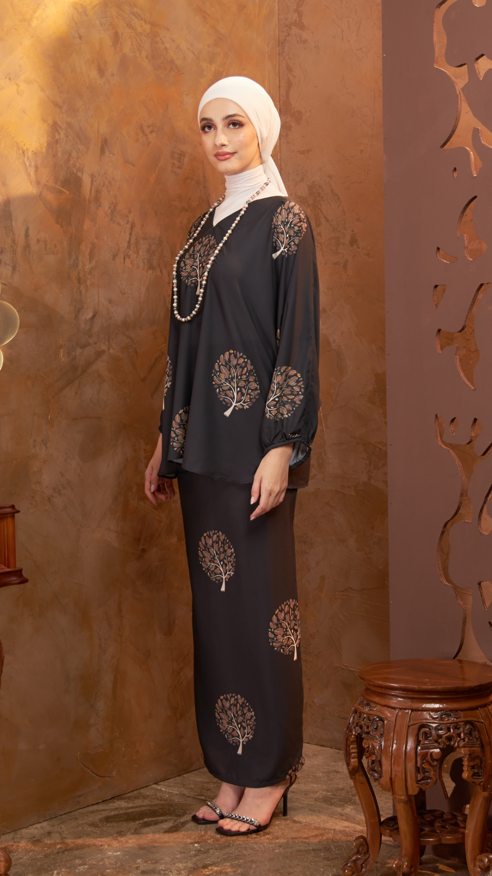 Melodi Flora - Kurung Kaftan ( Kain Pleated Chiffon ) - Brown - Image 2