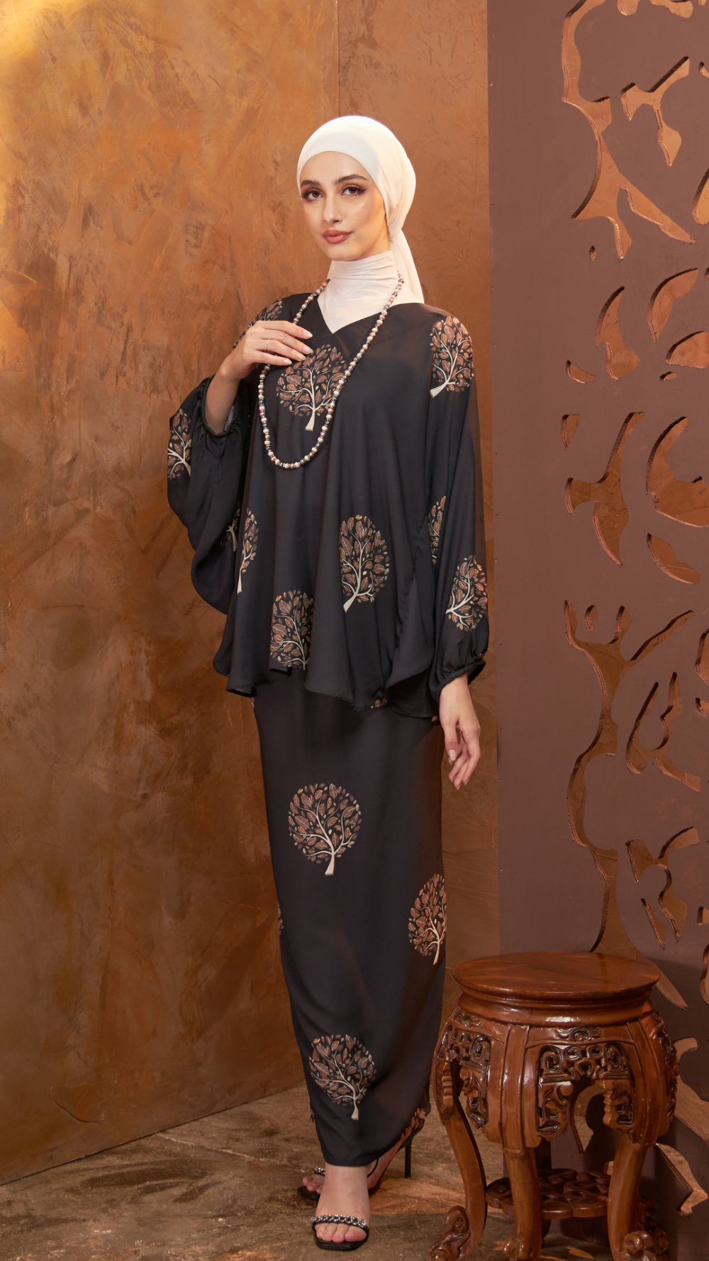 Melodi Flora - Kurung Kaftan ( Kain Pleated Chiffon ) - Brown - Image 4