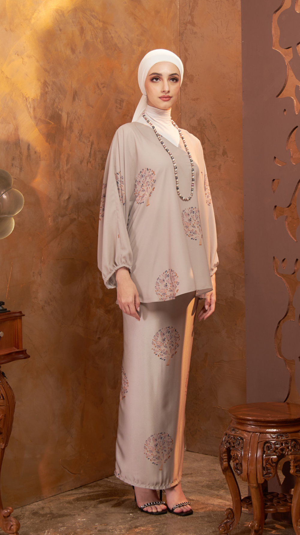 Melodi Flora - Kurung Kaftan ( Kain Pleated Chiffon ) - Pink - Image 3