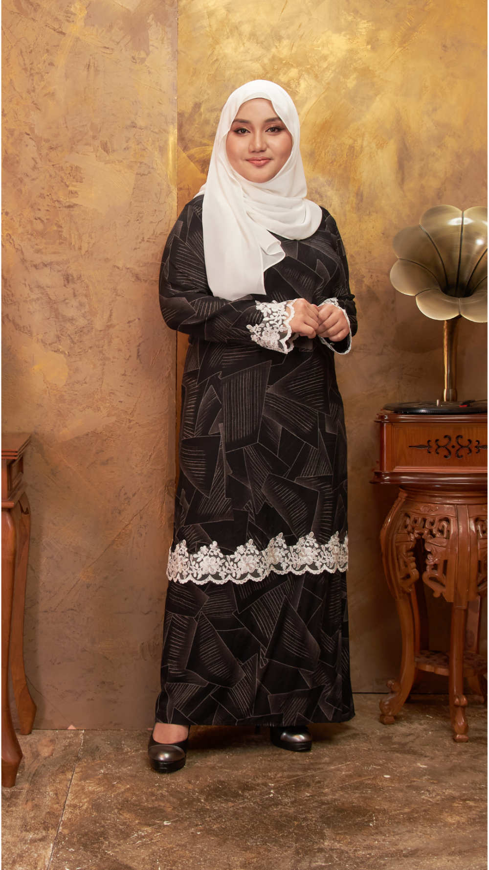 Alunan - Kurung Pesak Labuh - Black - Image 3