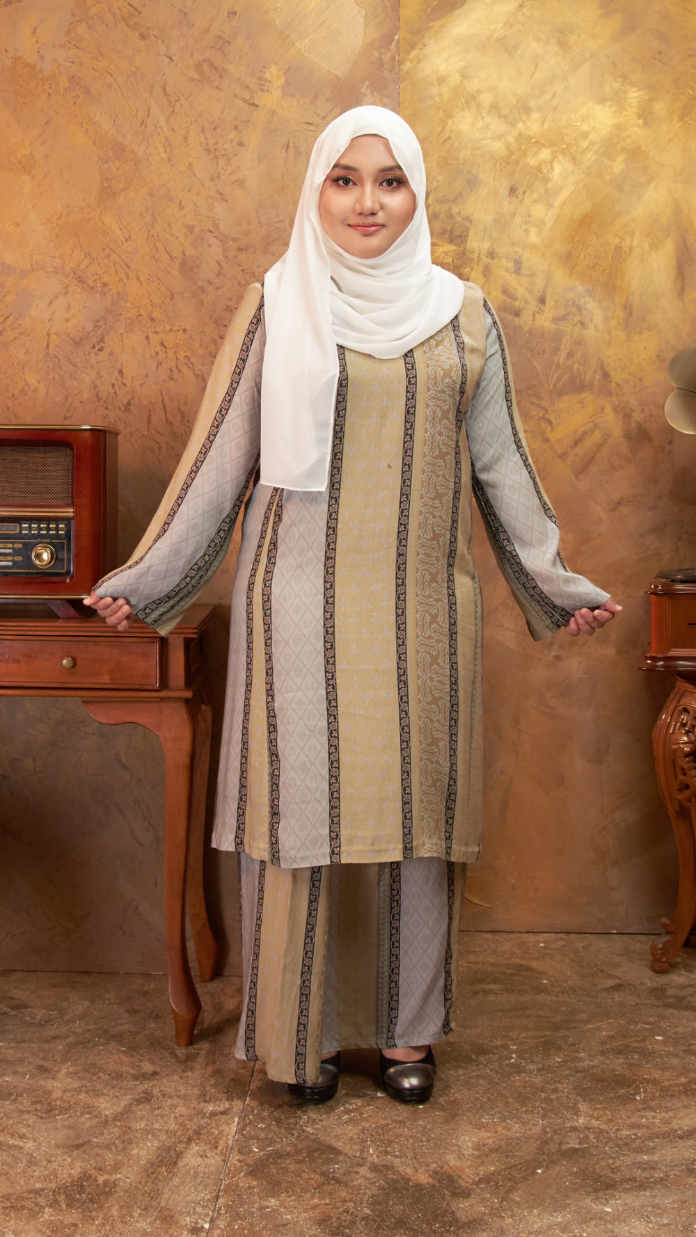 Arum - Kurung Pesak Labuh - Grey