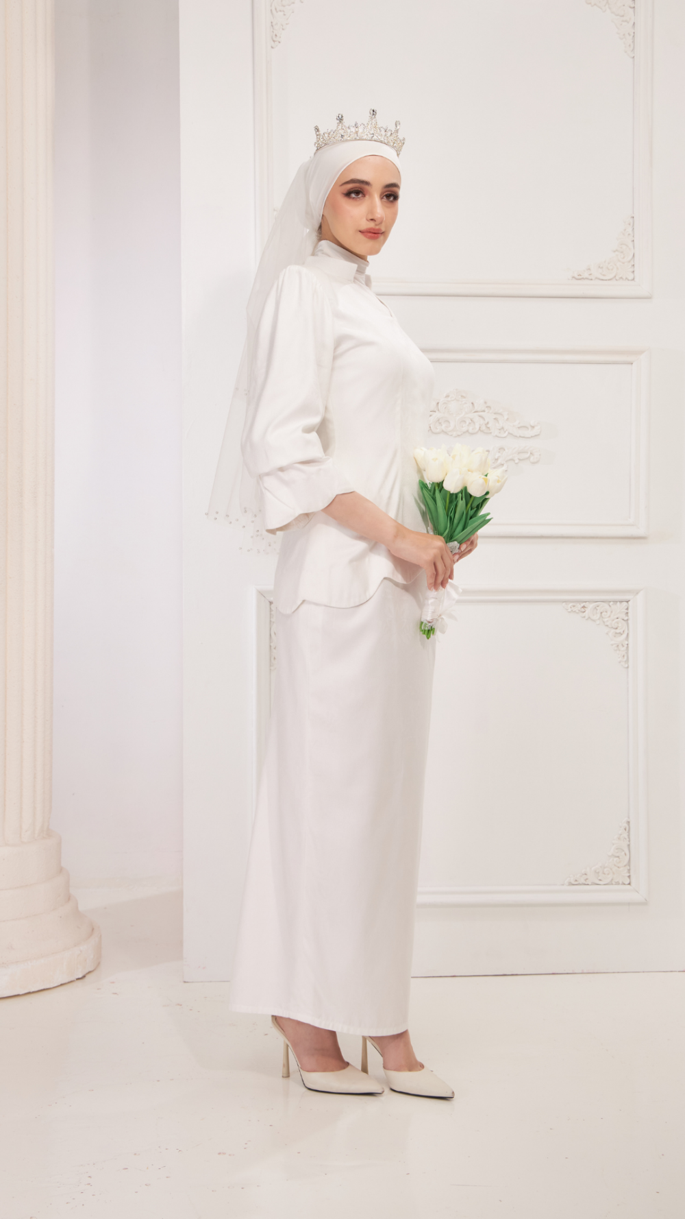 Suri - Kurung Moden - White (Pre-Order) - Image 2