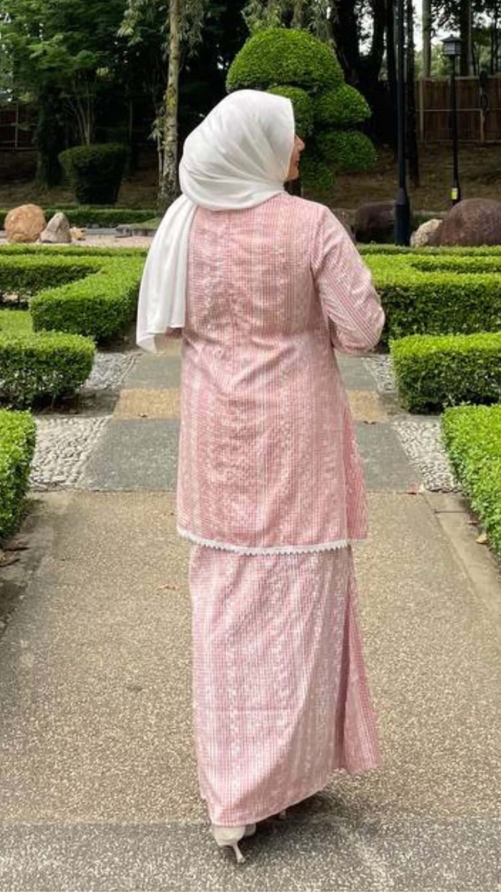 Nilam Sari - Kurung Moden Pendek - Pink - Image 4
