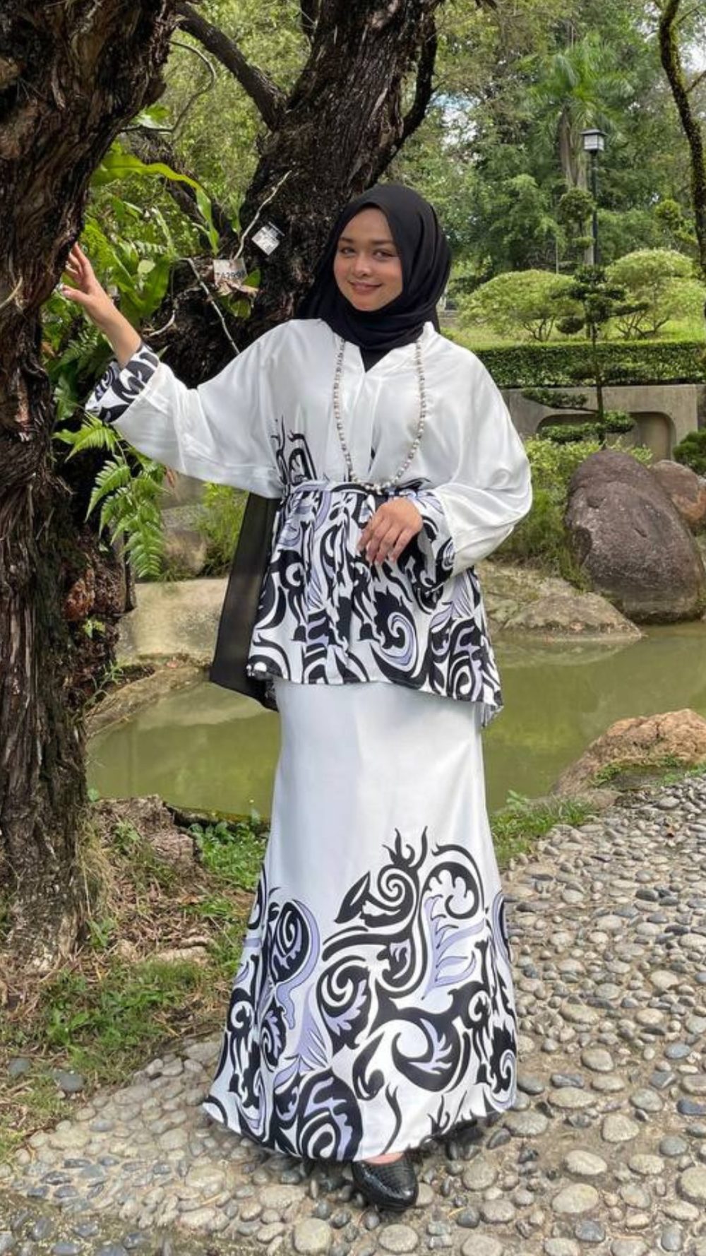 Seri Kandi - Kaftan Kurung - White - Image 3