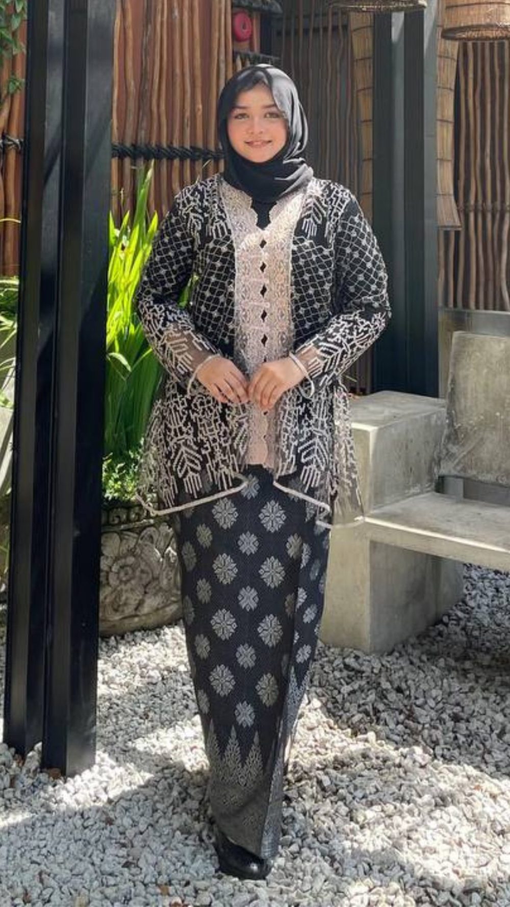 Orked - Kebaya Pendek - Black