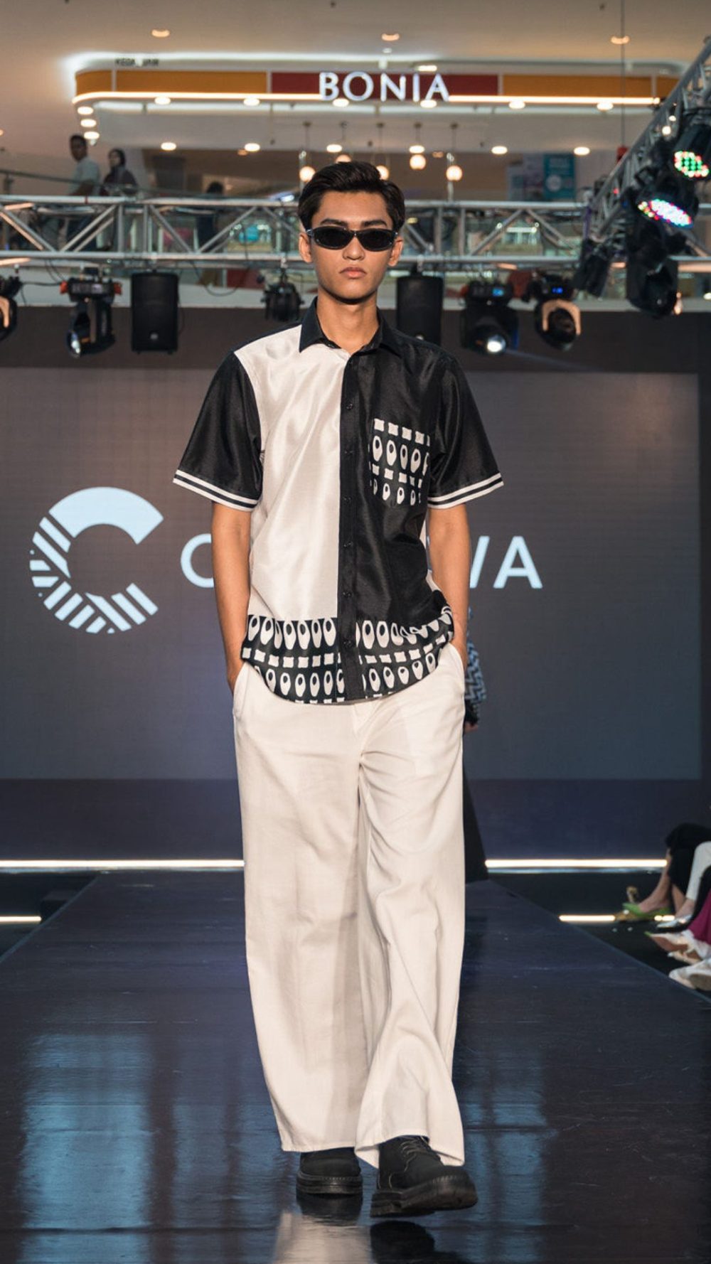 Raut - Casual Wear - Kemeja & Pants Lelaki - Black & White