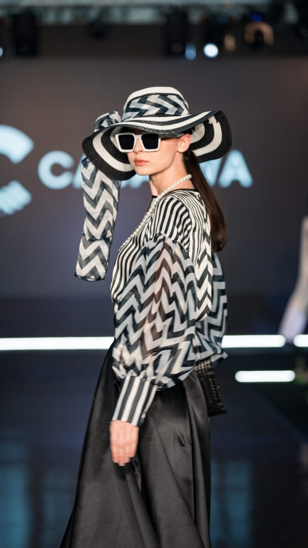 Rintik - Casual Set - Blouse & Skirt - Black & White - Image 4