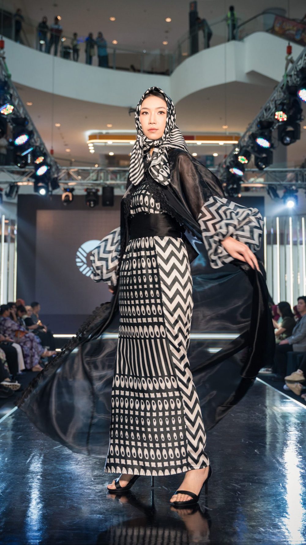 Bulan - Casual Wear - Long Cardigan & Skirt - Black & White - Image 3